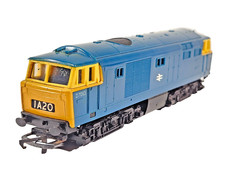 Hornby R758 D7063 OO Gauge BR