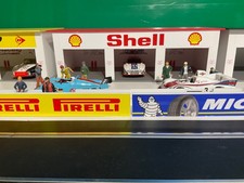 1:32 Scale SHELL  3x Car Pit