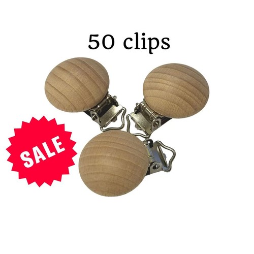 Round wooden soother - ,