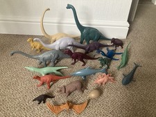 Invicta Plastics British Natural Museum Dinosaur Collection Of 20