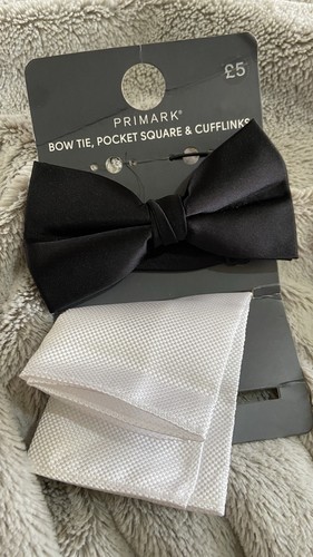 Now tie pocket - now, square