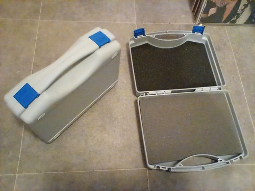 Plastic carry case home - x,