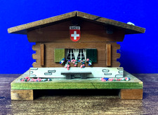 VINTAGE SWISS WOODEN CHALET HOUSE MUSIC/JEWELLERY BOX