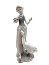 LLADRO FIGURINE - GIRL FEEDING
