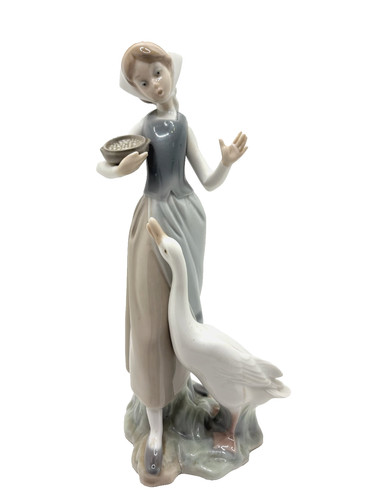 Lladro figurine girl feeding - girl,