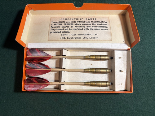 Vintage farebrother darts with - farebrother,