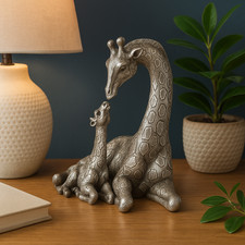 Mother & Calf Giraffe Resin