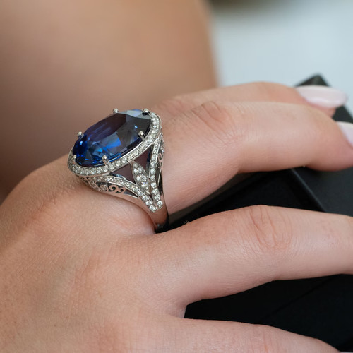 Natural sapphire - ct,