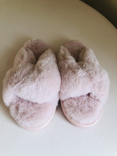 Pink fluffy slide slippers - fluffy,