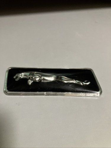 Black silver jaguar motor - black,