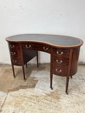 Edwardian Kidney Desk With Green Leather Inlay Circa 1905