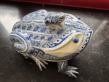 Chinese Export Pottery Frog. Circa 19th Century, Blue/white.