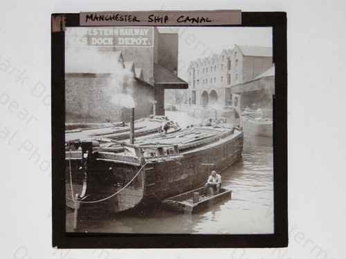 Manchester ship canal - ship, barges