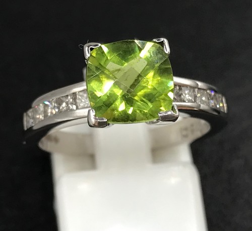 18ct white gold peridot - white,