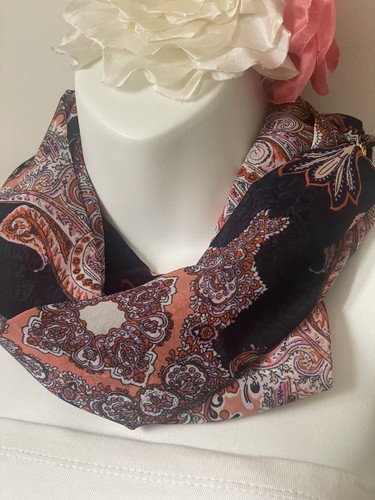 Medium orange paisley design - orange,