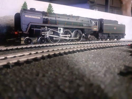 Hornby 329 britannia - 00,