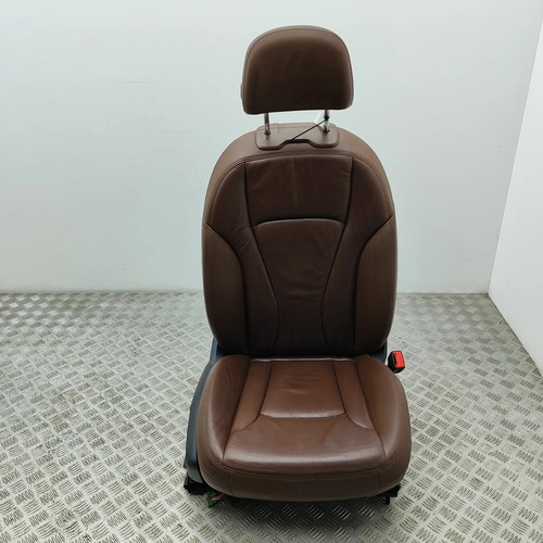 Audi front right - 4m, seat