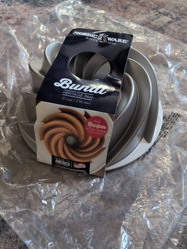 Bundt pan nordic - bundt,