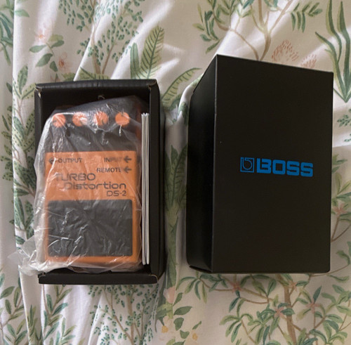 Boss turbo distortion - ds-2,