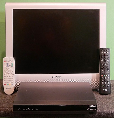 Sharp 20sh1e lcd tv - 20",