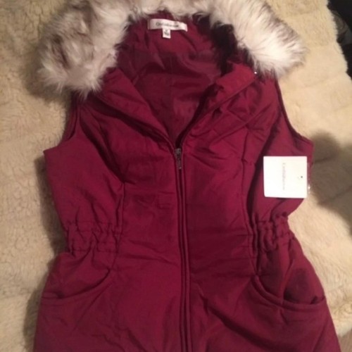 Women burgundy puffer vest - burgundy,