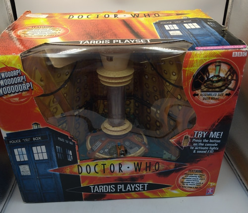 Doctor who tardis playset - doctor,