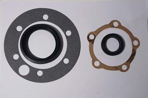 Rear half shaft stub axle - rear,