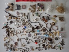 Bundle of costume jewellery