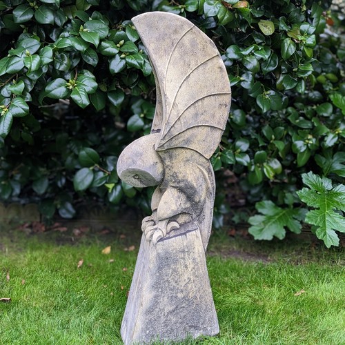 Barn owl pedestal stone - owl,