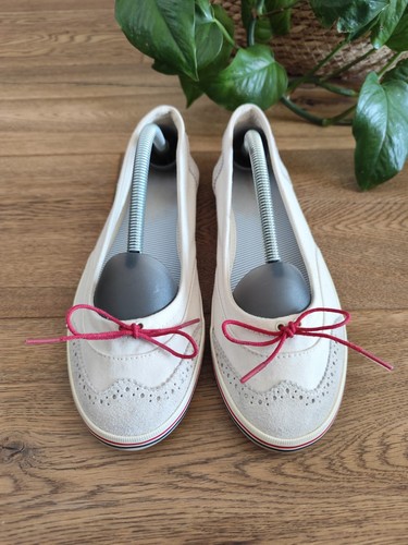 Lacoste ladies ballet flats
