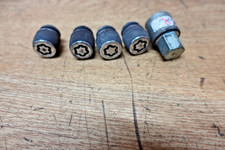 44491 E6C 2015 HONDA CIVIC I-DTEC SPORT SET OF 4 WHEEL LOCKING NUTS WITH KEY.