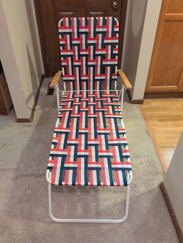 Vintage folding chaise lounge - chaise,