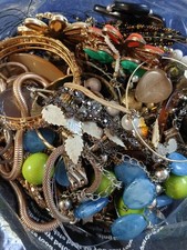 2.5kg Joblot Broken Fashion Costume Jewellery Craft Harvest Repurpose