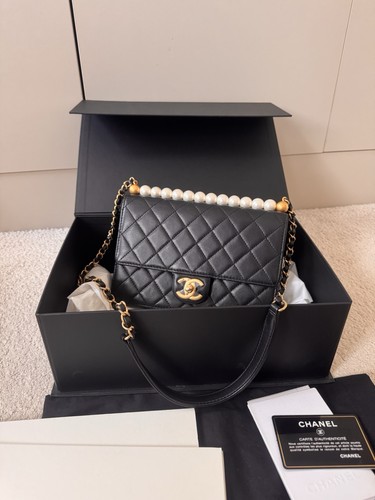 Chanel chic pearls - chanel,