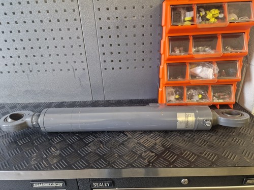 Hydraulic ram 2567491 50 - hydraulic,