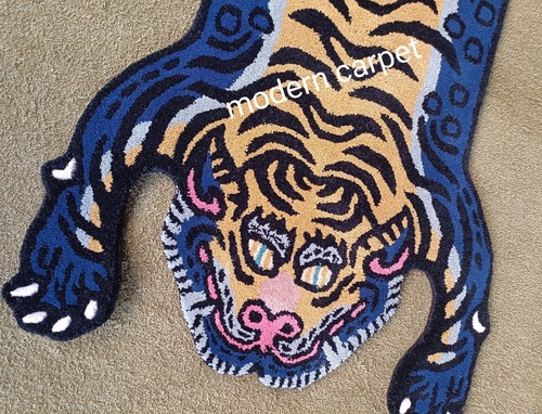 Hand tufted tiger rug navy - tiger,