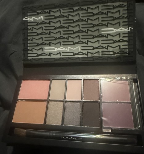 Mac look box all about - in,