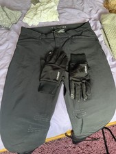 Men’s Jodhpurs Size 32 Waist Black Never Worn And Come With riding Gloves
