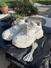 Women’s Balenciaga Triple S Allover Logo Sneakers. Size UK 5 100% Authentic