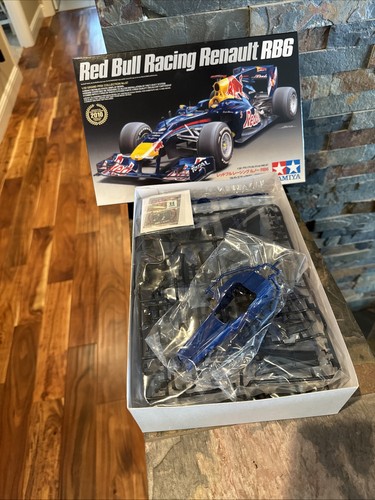 Tamiya red bull - red,