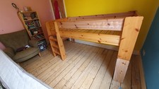 Child's bed, wood, 3 possible levels, low, normal or high