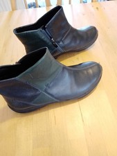 Clarks/K Shoes Leather Ankle Boots Navy  5.5
