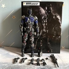 Play Arts Kai Batman Arkham