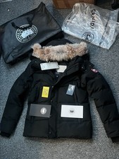 Canada Goose Size M Slightly