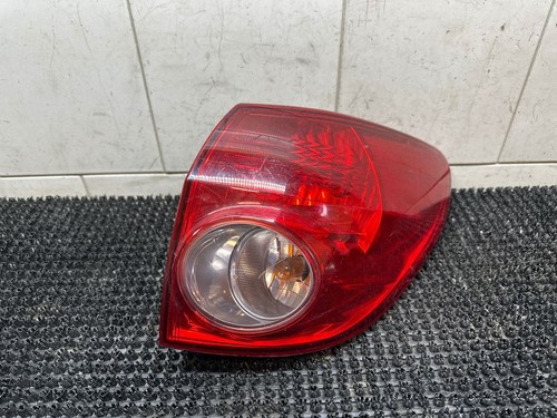 Mazda 323 2003 - 2003, tail