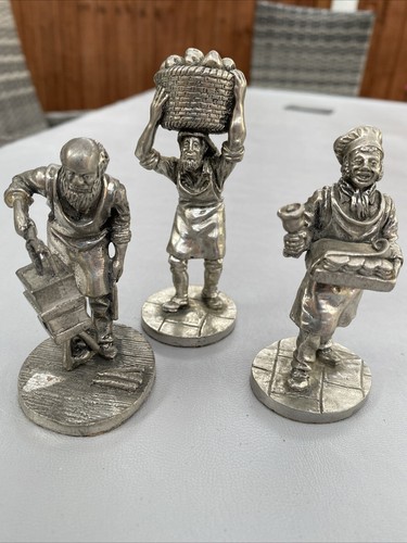 Royal hampshire figures - hampshire, silver