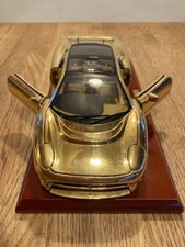 1:18, 22ct Gold Plated Jaguar