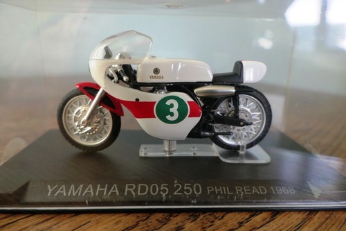 Phil read 1968 yamaha rd05 - phil,