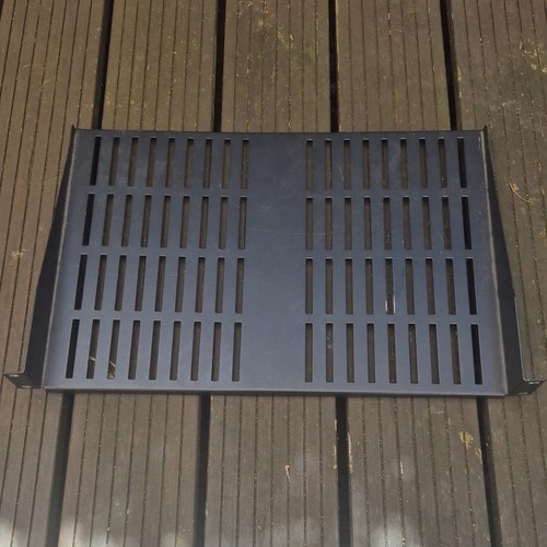 300mm deep black - 1u, vented