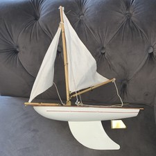 Vintage star pond - star?, yacht
